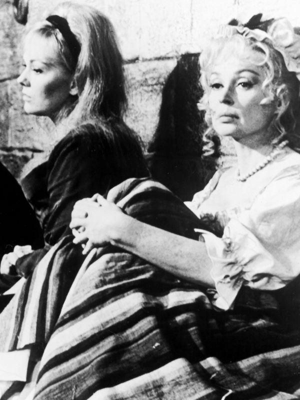 an introduction to the life of moll flanders Moll: the life and times of moll flanders by si n rees - review. an introduction to the life of moll flanders Moll: the life and times of moll flanders by si n rees - review.