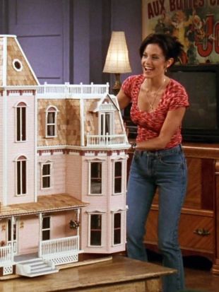 Friends : The One with the Dollhouse