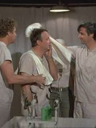 M*A*S*H : House Arrest