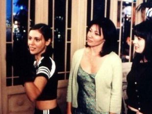 Charmed : Which Prue Is It, Anyway?