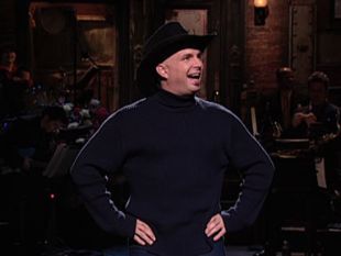 Saturday Night Live : Garth Brooks; Chris Gaines