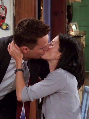 Friends : The One with All the Kissing