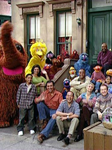 Sesame Street The Street We Live On 2004 Kevin Clash Ken Diego Victor Dinapoli Synopsis Characteristics Moods Themes And Related Allmovie