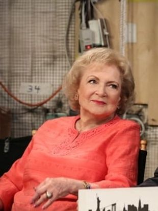Hot in Cleveland : Comfort and Joy