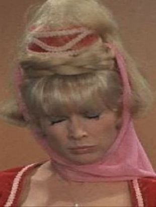 I Dream of Jeannie : Around the Moon in 80 Blinks