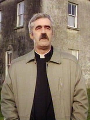 Father Ted : Entertaining Father Stone