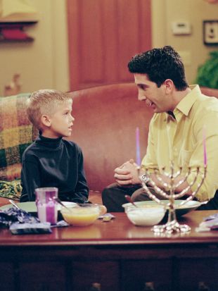 Friends : The One with the Holiday Armadillo