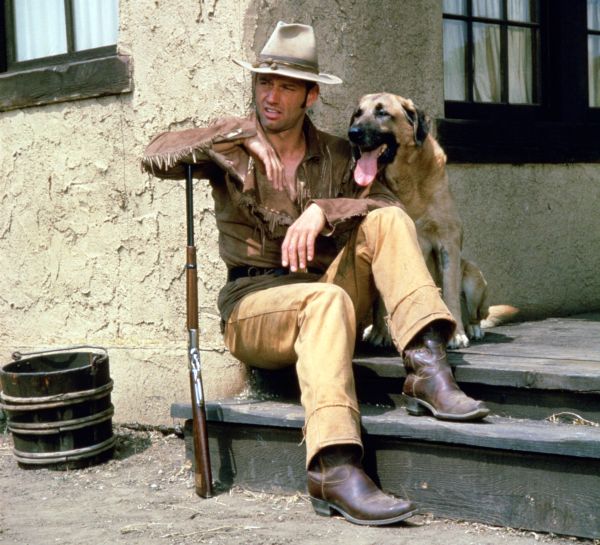 Hondo and the Apaches (1967) Lee H Katzin Synopsis