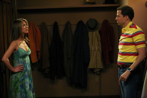 Two and a Half Men : Aunt Myra Doesn't Pee a Lot - Jerry Zaks | Data
