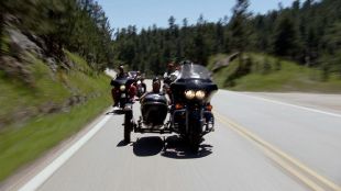 Only in America With Larry the Cable Guy : Larry Rides with the Hells Angels